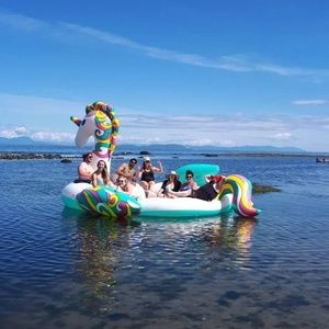 Meet your Posher, Jasmine